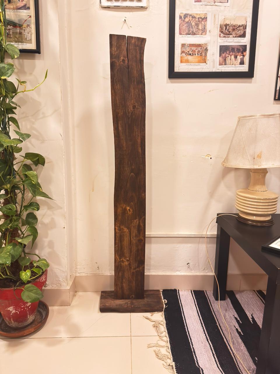 Studio Series: The Lumina Floor Pillar