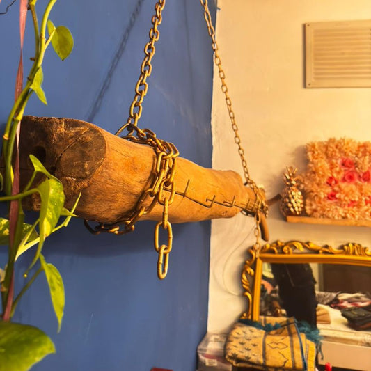 Nukta Signature: The Heritage Log Valet